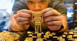 سعر الذهب الآن في الصاغة المحلية.. عيار 21 يتراجع في البيع والشراء