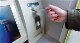 لو ماكينة ATM سحبت الفيزا.. اعرف إزاي ترجعها في 5 خطوات