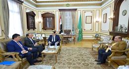 رئيس جامعة القاهرة يستقبل سفير كازاخستان لبحث التعاون الأكاديمي المشترك