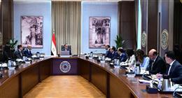رئيس الوزراء يلتقي سكرتير عام المحكمة الدائمة للتحكيم لتعزيز التعاون الدولي