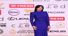 إطلالة راقية بالأزرق.. هبة مجدي تخطف الأنظار في مهرجان القاهرة السينمائي