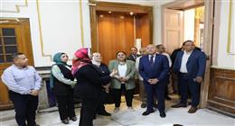 محافظ القاهرة يتفقد لجان الاقتراع استعدادا للتصويت في انتخابات النواب 24 نوفمبر 