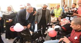  عضو التحالف الوطني توزع 64 كرسيا كهربائيا على ذوي الهمم في الغربية