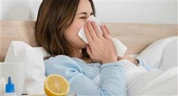 هل تناول البيض واللبن أثناء نزلات البرد يسبب مخاطر؟.. طبيب يكشف مفاجأة