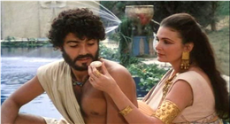 بعد 31 عاما.. مهرجان القاهرة السينمائي يعيد عرض فيلم المهاجر لـ يسرا غدا
