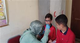 الكشف على 288 طالبا بمدرسة ميت الدريج الابتدائية ضمن «من أجل قلوب أطفالنا» بجامعة بنها