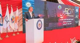 وزير البترول يشارك العاملين احتفالهم باليوبيل الذهبي لاسترداد حقول سيناء 