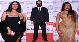 أبطال «بنات الباشا» يحتفلون بالعرض الأول في مهرجان القاهرة السينمائي (صور)