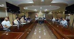 محافظ كفر الشيخ يناقش تطوير المنظومة الصحية والخدمات الطبية