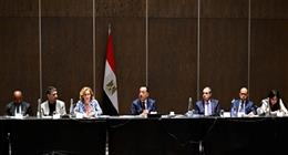 رئيس الوزراء يلتقي 40 من ممثلي كبرى الشركات والمراكز البحثية بجنوب أفريقيا