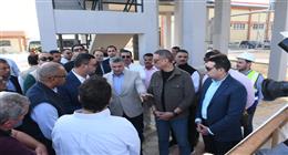 وزير الإسكان ومحافظ الفيوم يختتمان جولتهما في محطتي معالجة صرف صحي بمركز يوسف الصديق