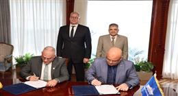 شراكة بين البترول وقناة السويس لتحويل الممر الملاحي إلى «صديق للبيئة»