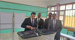 وزير الشباب والرياضة يدلي بصوته في انتخابات مجلس النواب: واجب وطني