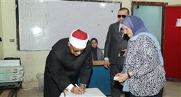 أمين «البحوث الإسلامية» يدلي بصوته في انتخابات مجلس النواب: واجب وطني