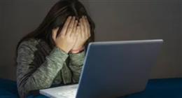 تحذير للرجال.. حبس وغرامة تصل إلى 300 ألف جنيه عقوبة التحرش بأنثى عبر الإنترنت