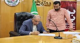 محافظ المنيا يوجه بصرف مساعدات مادية وعينية لعدد من الحالات الإنسانية