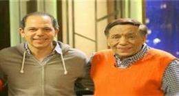 رامي إمام يكشف عادات عادل إمام اليومية.. كيف يتابع الزعيم ردود فعل الجمهور؟