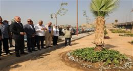 محافظ القاهرة يتابع أعمال التطوير وزيادة المسطجات الخضراء في حي الأباجية  