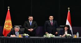 رئيس قيرغيزستان ورئيس الوزراء يشهدان توقيع عدد من اتفاقيات التعاون بين البلدين