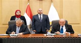 وزير الصناعة يشهد توقيع عقد إقامة مجمع صناعي للضفائر والكابلات الكهربائية بمدينة الروبيكي