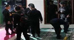 تطورات انفجار جاكرتا.. شرطة إندونيسيا تعثر على مسحوق متفجر وطالب مشتبه فيه