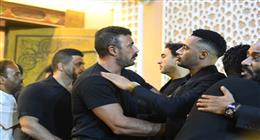 السقا وسعد والعوضي يصلون إلى عزاء والد محمد رمضان «صور» 