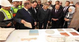 الفريق أسامة ربيع ومحافظ بورسعيد يتفقدان أعمال ترميم مبنى قبة قناة السويس