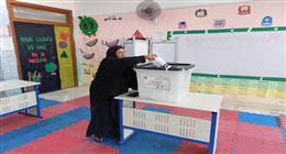 اليوم الثاني لانتخابات «النواب» في الشيخ زايد: «حسين» استأذن من عمله لأجل التصويت.. و«سماح» حضرت بصحبة ابنتها