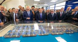 كامل الوزير يشهد الاحتفال ببدء تشغيل المرحلة الأولى لمحطة البحر الأحمر لتداول الحاويات