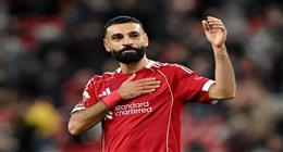 لغة الجسد تكشف.. هل تحية محمد صلاح لجماهير ليفربول إشارة وداع؟
