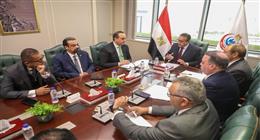 الدكتور خالدعبدالغفار يعقد اجتماعا لمناقشة الموقف التنفيذي لمشروع ميكنة التأمين الصحي الشامل
