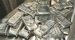 سعر الفضة اليوم يسجل تراجعا على المستويين المحلي والعالمي