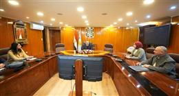 محافظ أسيوط يبحث مع مسؤولي كاريتاس مصر مبادرات الجمعيات الأهلية ضمن مشروع التمكين البيئي