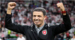 الملك عبد الله الثاني يمنح مدرب منتخب الأردن الجنسية بعد نهائي كأس العرب