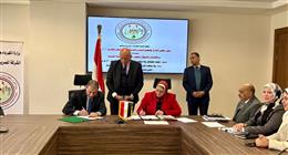 «المصرية لنقل الكهرباء» توقّع عقد تنفيذ خطوط ربط محطات الجر لمشروع القطار الكهربائي 