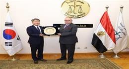 رئيس مجلس الدولة يستقبل وفدا قضائيا كوريا لتعزيز التعاون وتبادل الخبرات 