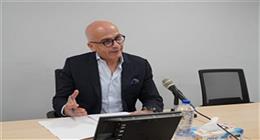 وزعت قميص المنتخب الوطني على الطلاب.. «عين شمس الأهلية» تنظم حفلا ترفيهيا