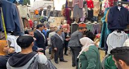 فحص إجراءات السلامة للمحال.. قرارات عاجلة خلال جولة محافظ الدقهلية بسوق الخواجات