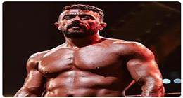 أحمد العوضي يشارك جمهوره صورا من حلبة الملاكمة ضمن كواليس علي كلاي 