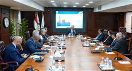 وزير البترول يعقد اجتماعا موسعا لمتابعة وتعجيل مشروعات زيادة إنتاج الغاز