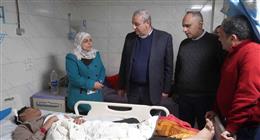 محافظ الغربية يزور 17 عاملا أصيبوا بتسمم غذائي في مستشفى المحلة العام