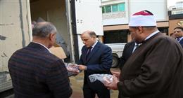 محافظ كفرالشيخ: توزيع 2 طن لحوم صكوك أضاحي للأسر الأولى بالرعاية