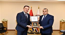 وزير الإنتاج الحربي يؤكد حرصه على تعزيز الشراكات مع كبرى الشركات العالمية