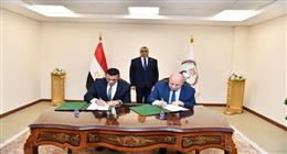وزير الإنتاج الحربي يشهد مراسم توقيع عقدين للتعاون المشترك في مجال التصنيع العسكري