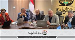السيد القصير يتابع سير التصويت في انتخابات النواب بالمحافظات..ويؤكد دعم مرشحي الجبهة الوطنية