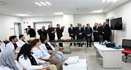 رئيس الوزراء يتفقد عددا من أقسام مستشفى جامعة الجيزة الجديدة