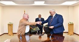 وزير الإنتاج الحربي يشهد مراسم توقيع عقد للتعاون المشترك في مجال التصنيع العسكري