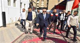 محافظ أسيوط يواصل جولاته على اللجان الانتخابية لمتابعة اللجان في اليوم الأخير من الإعادة