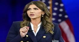 بعد واقعة سرقة حقيبتها.. وزير الأمن الداخلي تمنع مواطني 30 دولة من دخول أمريكا| عاجل