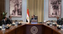 مدبولي يتابع مع وزير الإنتاج الحربي إجراءات الحوكمة وتوطين صناعة العربة الخفيفة